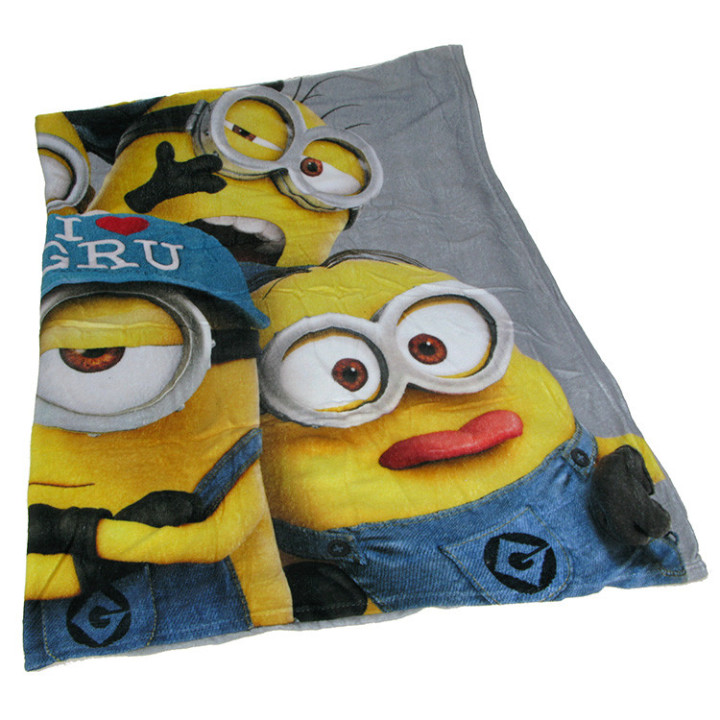 Koc pluszowy Minionki 4 "Gru i Minionki: pod przykrywką" 150cm x 200cm